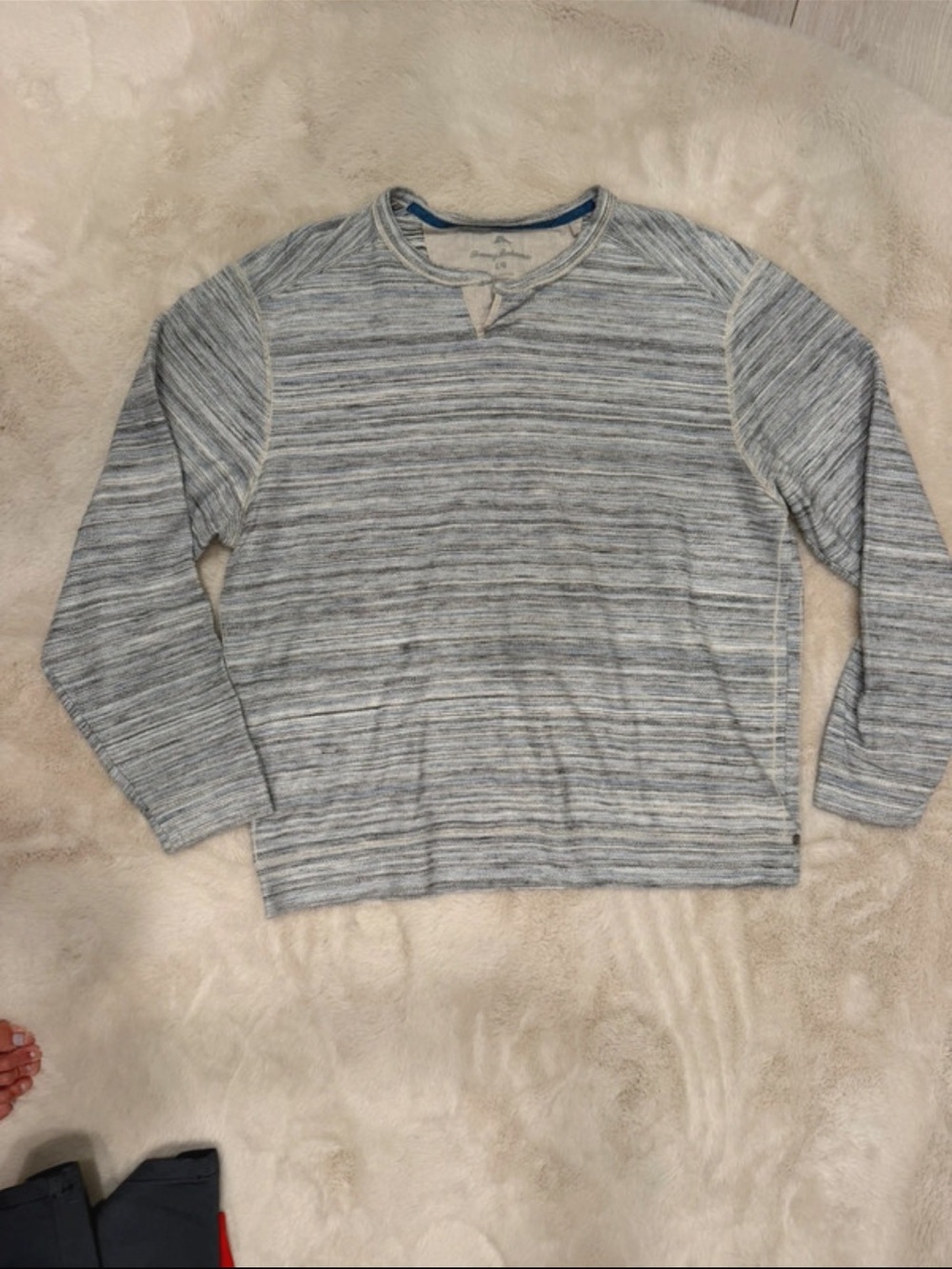Tommy Bahama Men's Heathered Light Gray Crewneck Sweater